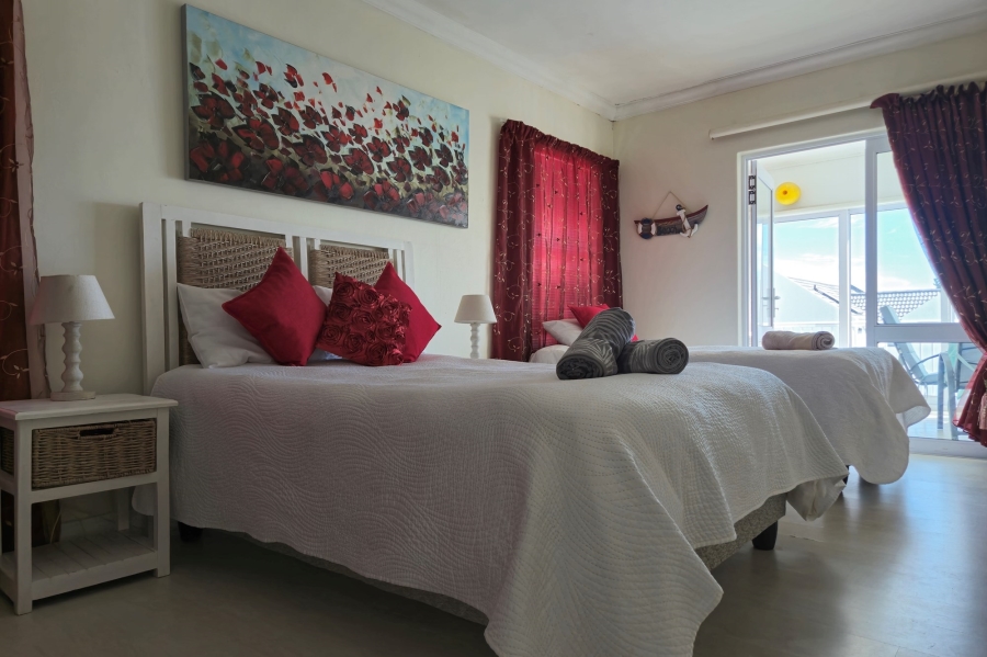 4 Bedroom Property for Sale in Sandy Point Western Cape